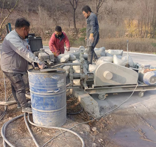 龙南路面下沉注浆